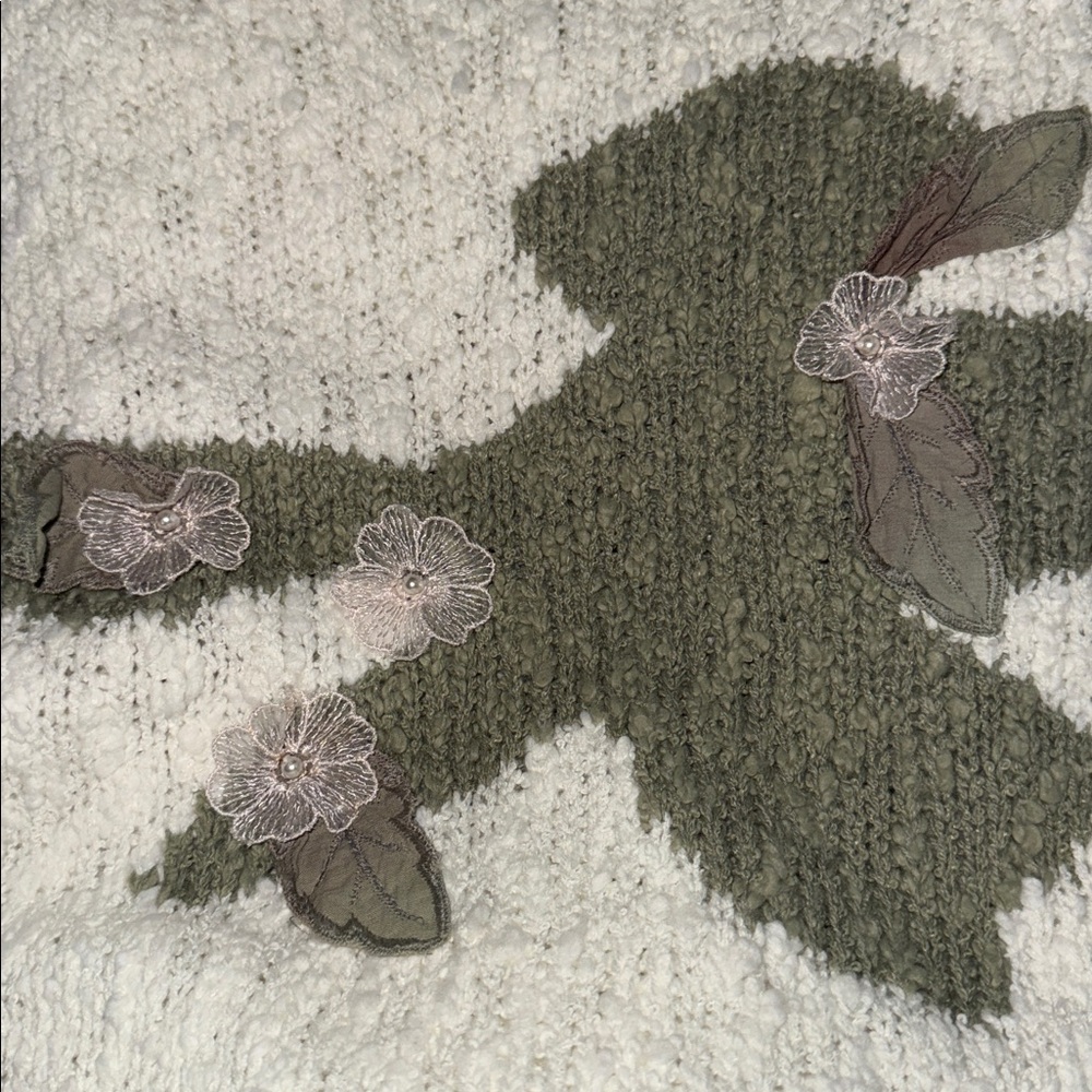 Shenanigans Vintage Boucle Floral Applique Sweater - Picture 7 of 8